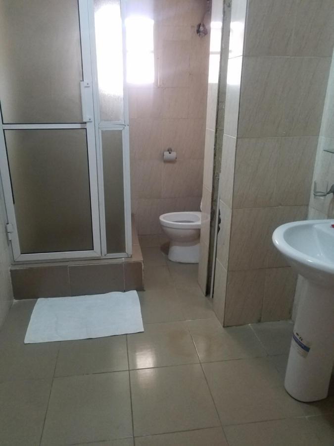 Joanne'S Court Otel Lagos Dış mekan fotoğraf